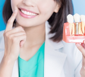 implante dental