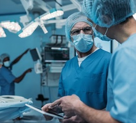 médicos operando RedSalud mayor Temuco
