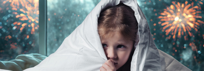 niña con autismo en contexto de pirotecnia