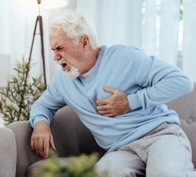 persona con un infarto al miocardio